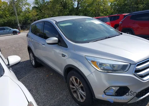 2017 Ford Escape Se z USA, uszkodzony, nr VIN 1FMCU0GD3HUE29840